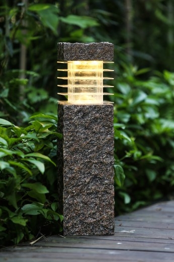 Solar pillar lamp